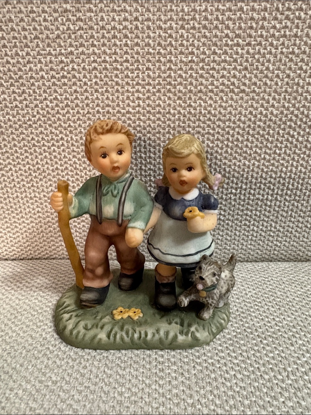 Goebel 2002 Taking a Walk Figurine